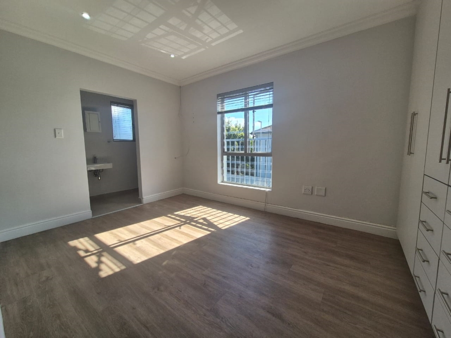 To Let 3 Bedroom Property for Rent in Langeberg Heights Western Cape